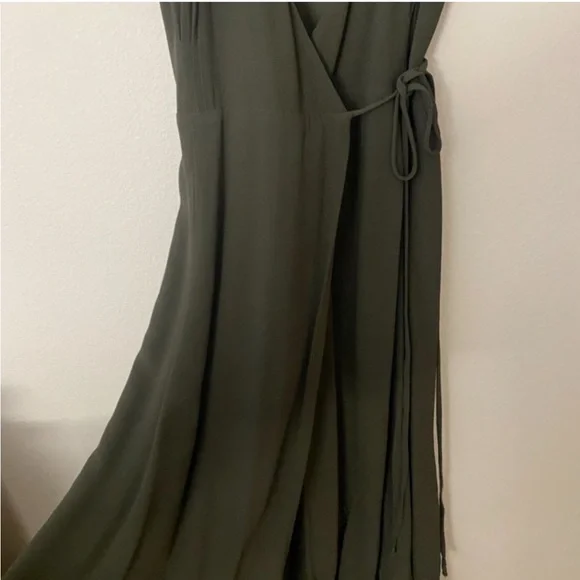 Reformation Women's Carina Sheer Cap Sleeve Wrap Dress in Army - Picture 5 of 8